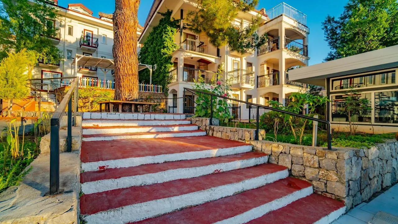 Sunshine Holiday Resort Oludeniz 4*,